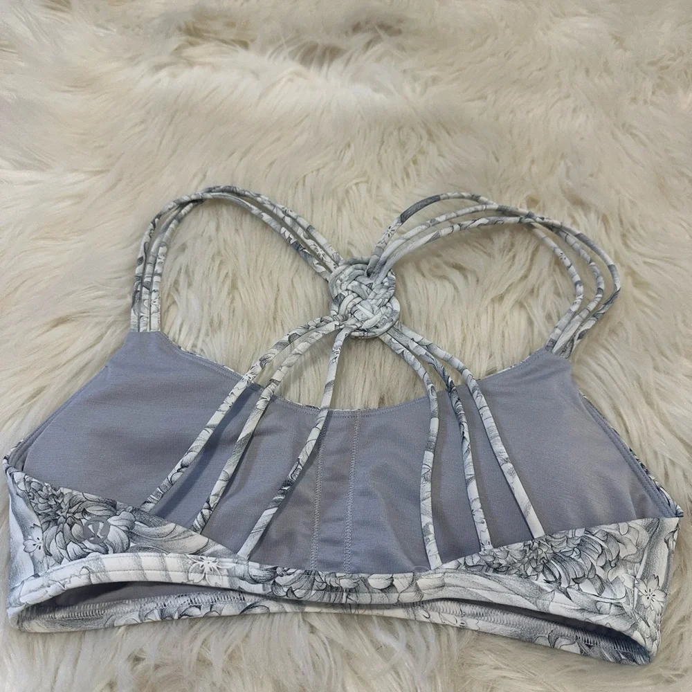 lululemon athletica Love Knot Bra - White Floral